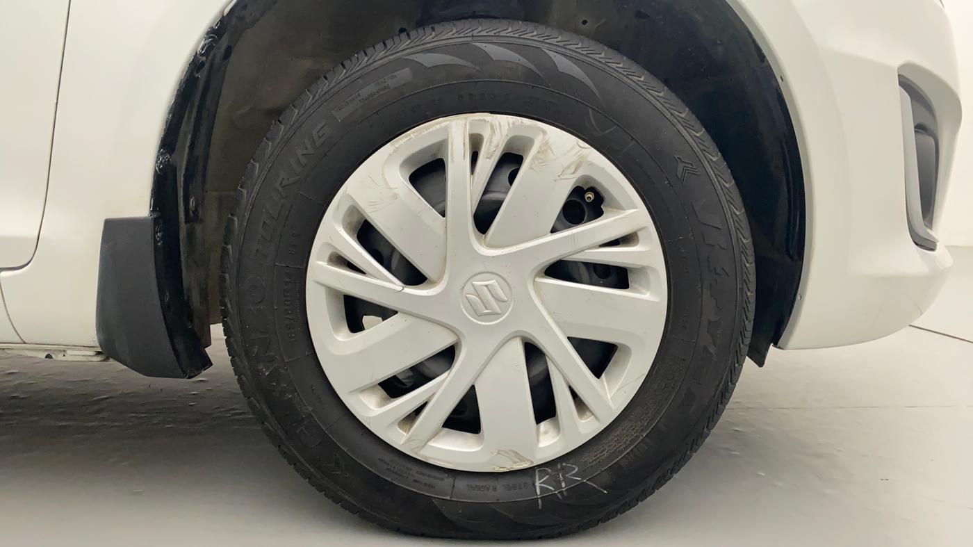 2017 Maruti Swift VXI OPT, Petrol, Manual, 1,31,109 km, Right Front Wheel