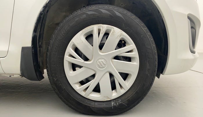 2017 Maruti Swift VXI OPT, Petrol, Manual, 1,31,109 km, Right Front Wheel