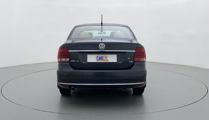 2017 Volkswagen Vento HIGHLINE 1.2 TSI AT, Petrol, Automatic, 68,162 km, Back/Rear