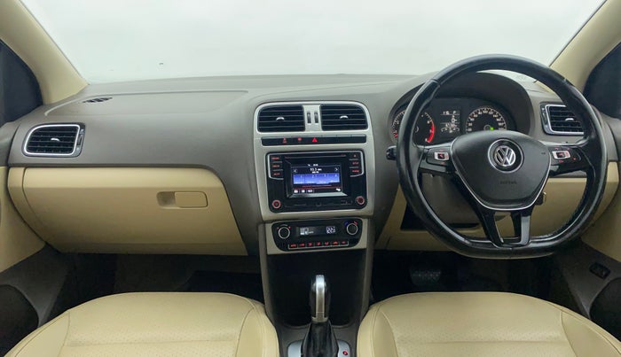 2017 Volkswagen Vento HIGHLINE 1.2 TSI AT, Petrol, Automatic, 68,162 km, Dashboard