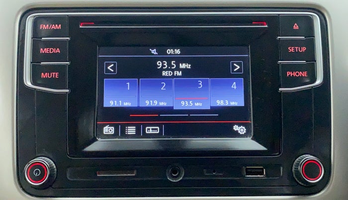 2017 Volkswagen Vento HIGHLINE 1.2 TSI AT, Petrol, Automatic, 68,162 km, Infotainment System