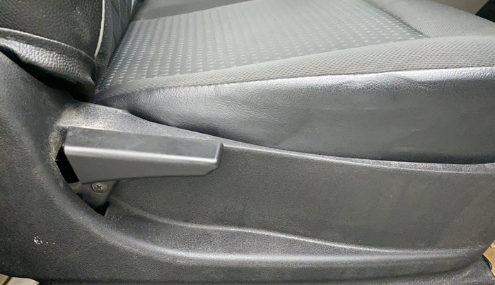 2019 Tata Tiago XZA 1.2 REVOTRON, Petrol, Automatic, 52,164 km, Driver Side Adjustment Panel