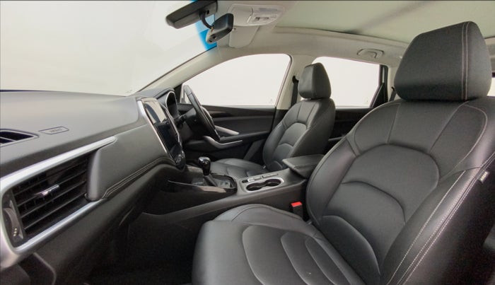 2019 MG HECTOR SHARP 1.5 DCT PETROL, Petrol, Automatic, 37,774 km, Right Side Front Door Cabin