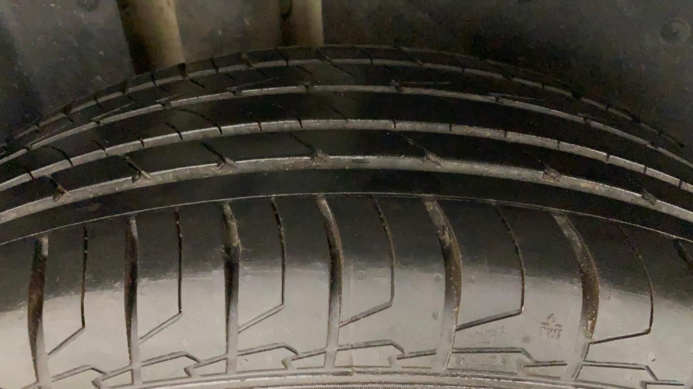 2019 MG HECTOR SHARP 1.5 DCT PETROL, Petrol, Automatic, 37,774 km, Right Rear Tyre Tread