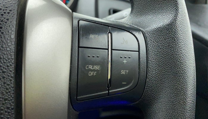 2019 Mahindra XUV500 W7 FWD, Diesel, Manual, 17,141 km, Adaptive Cruise Control