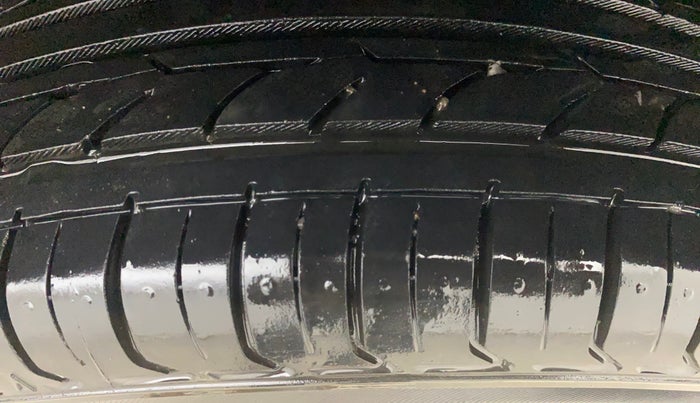 2016 Maruti Wagon R 1.0 VXI AMT, Petrol, Automatic, 44,793 km, Left Rear Tyre Tread