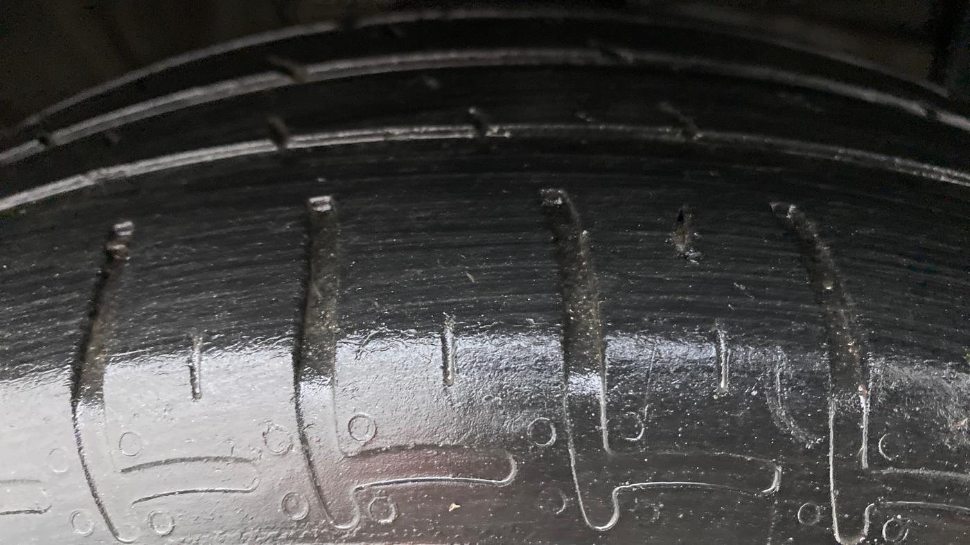 2020 Hyundai GRAND I10 NIOS SPORTZ CNG MT, CNG, Manual, 54,905 km, Right Front Tyre Tread