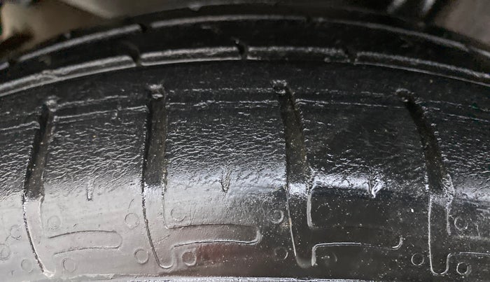 2020 Hyundai GRAND I10 NIOS SPORTZ CNG MT, CNG, Manual, 54,905 km, Right Rear Tyre Tread