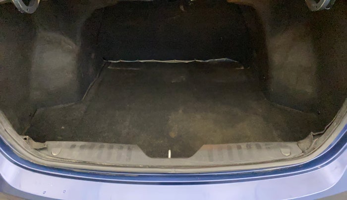 2017 Maruti Ciaz DELTA 1.4 MT PETROL, Petrol, Manual, 63,096 km, Boot Inside