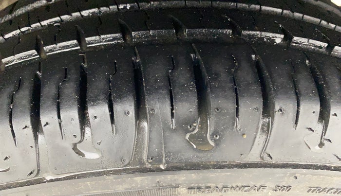 2016 Hyundai i10 MAGNA 1.1, Petrol, Manual, 57,449 km, Left Rear Tyre Tread