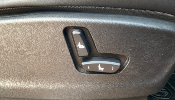 2019 MG HECTOR SHARP 2.0 DIESEL, Diesel, Manual, 43,892 km, Driver Side Adjustment Panel