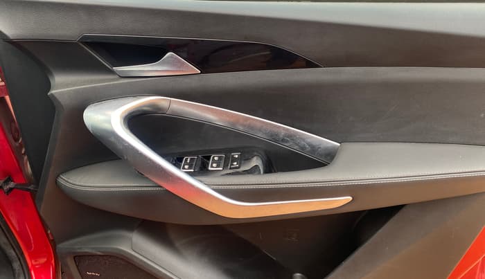 2019 MG HECTOR SHARP 2.0 DIESEL, Diesel, Manual, 43,892 km, Driver Side Door Panels Control