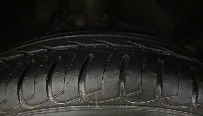 2019 Ford Ecosport TREND 1.5L PETROL, Petrol, Manual, 30,178 km, Right Front Tyre Tread
