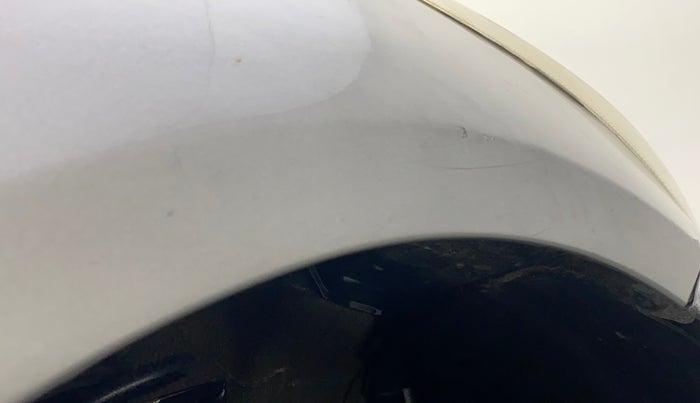 2013 Maruti Swift VXI, Petrol, Manual, 80,824 km, Right fender - Lining loose