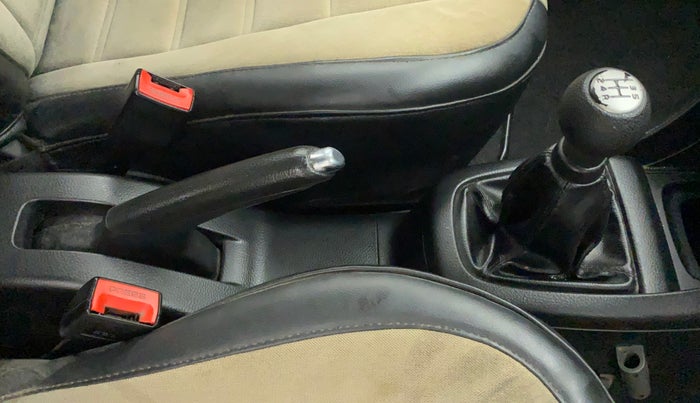 2013 Maruti Swift VXI, Petrol, Manual, 80,824 km, Gear Lever
