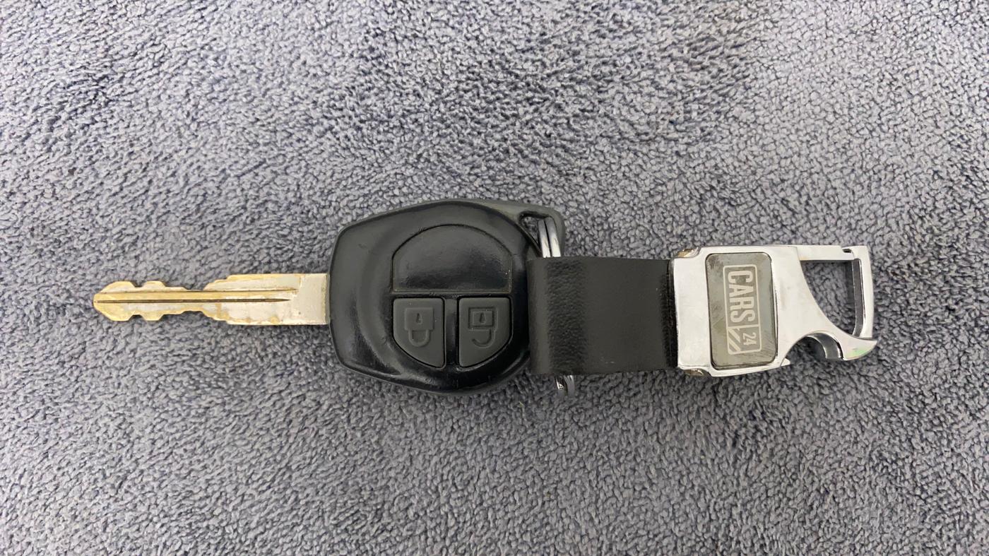 2013 Maruti Swift VXI, Petrol, Manual, 80,824 km, Key Close Up