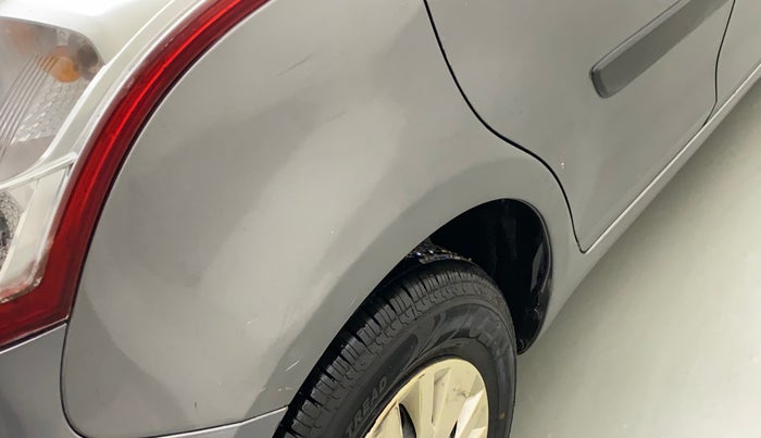 2013 Maruti Swift VXI, Petrol, Manual, 80,824 km, Right quarter panel - Slightly dented