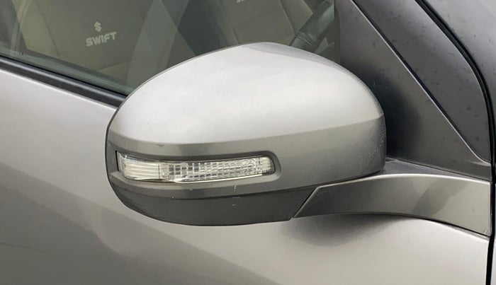 2013 Maruti Swift VXI, Petrol, Manual, 80,824 km, Right rear-view mirror - Minor scratches