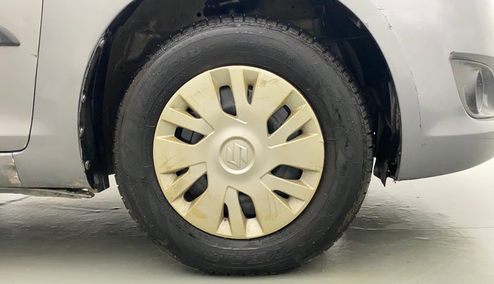 2013 Maruti Swift VXI, Petrol, Manual, 80,824 km, Right Front Wheel