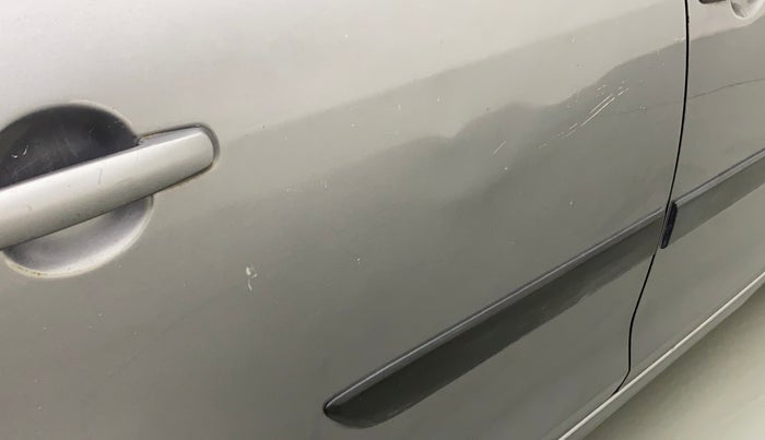 2013 Maruti Swift VXI, Petrol, Manual, 80,824 km, Right rear door - Slightly dented