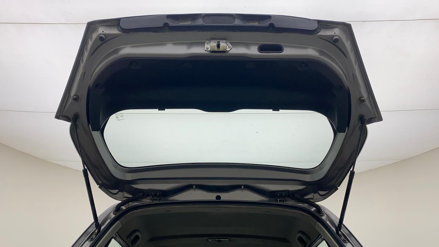 2013 Maruti Swift VXI, Petrol, Manual, 80,824 km, Boot Door Open