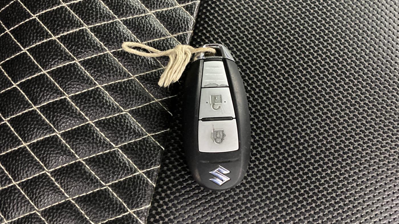 2018 Maruti Baleno ALPHA PETROL 1.2, Petrol, Manual, 74,283 km, Key Close Up
