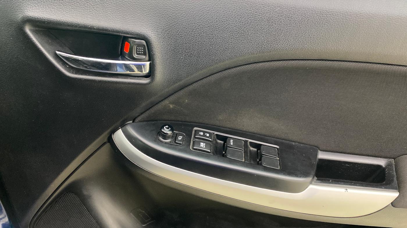 2018 Maruti Baleno ALPHA PETROL 1.2, Petrol, Manual, 74,283 km, Driver Side Door Panels Control
