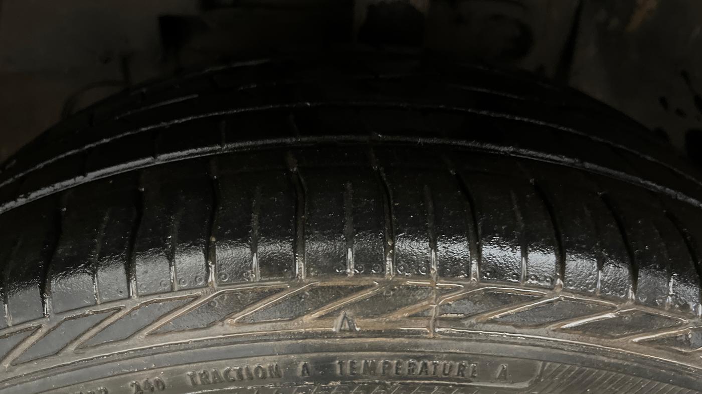 2019 Tata NEXON XZ PLUS PETROL DUAL TONE, Petrol, Manual, 41,765 km, Left Front Tyre Tread