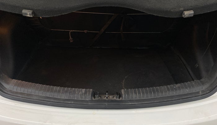 2015 Hyundai Grand i10 SPORTZ 1.2 KAPPA VTVT, Petrol, Manual, 50,149 km, Boot Inside