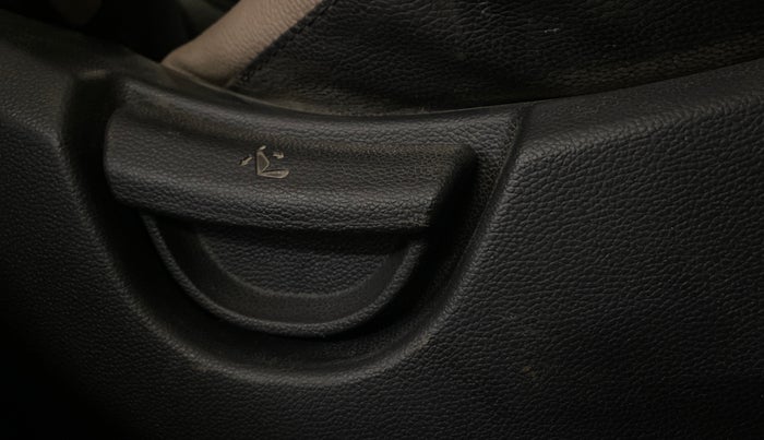 2015 Hyundai Grand i10 SPORTZ 1.2 KAPPA VTVT, Petrol, Manual, 50,149 km, Driver Side Adjustment Panel