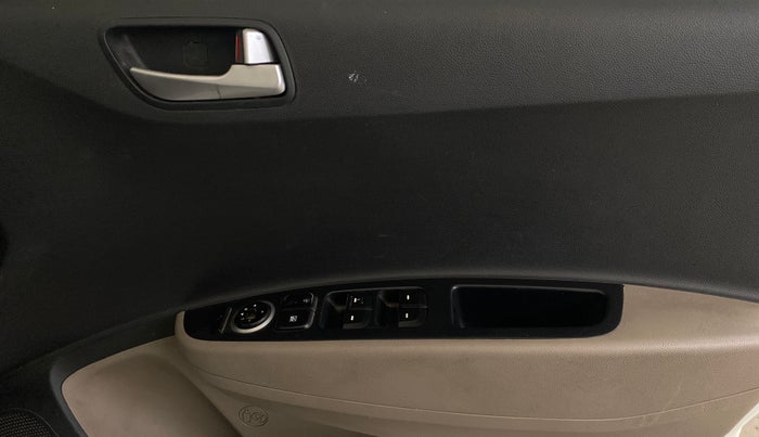 2015 Hyundai Grand i10 SPORTZ 1.2 KAPPA VTVT, Petrol, Manual, 50,149 km, Driver Side Door Panels Control