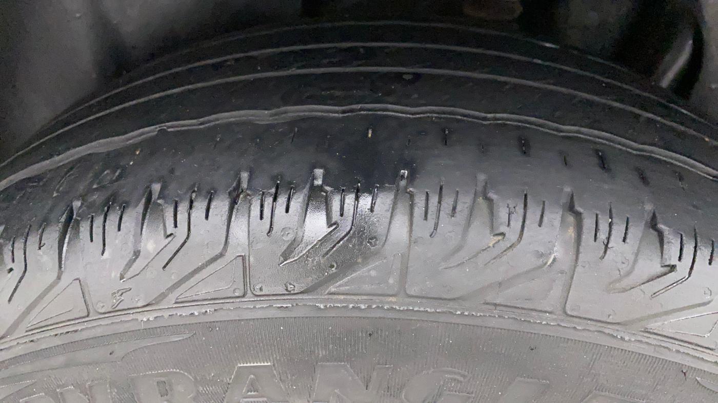 2019 Tata Harrier XZ 2.0L, Diesel, Manual, 43,879 km, Right Rear Tyre Tread
