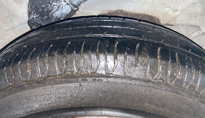 2016 Hyundai i10 MAGNA 1.1, Petrol, Manual, 73,003 km, Left Rear Tyre Tread