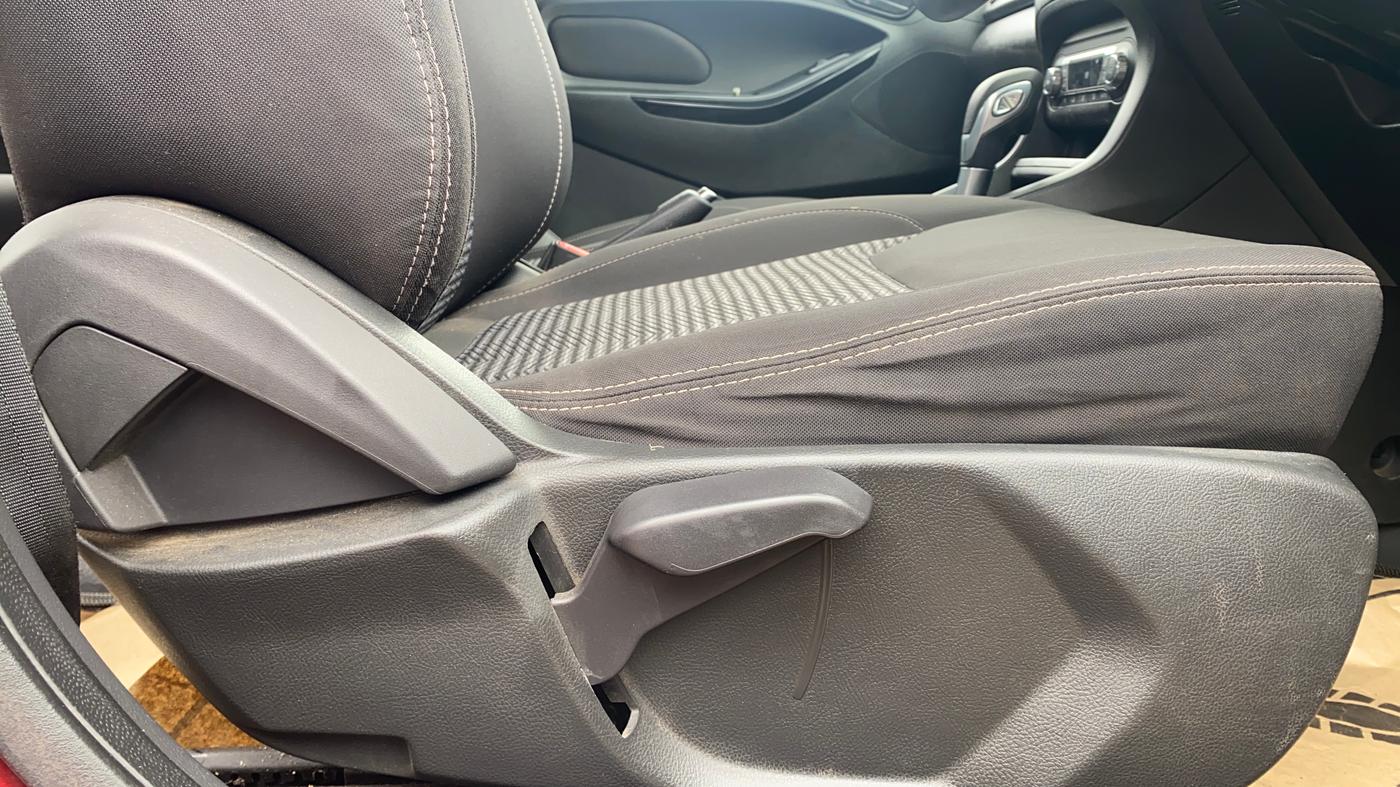 2021 Ford New Figo TITANIUM 1.5 PETROL AT, Petrol, Automatic, 29,519 km, Driver Side Adjustment Panel