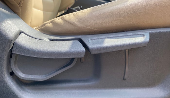 2019 Hyundai GRAND I10 NIOS SPORTZ AMT 1.2 KAPPA VTVT, Petrol, Automatic, 26,632 km, Driver Side Adjustment Panel