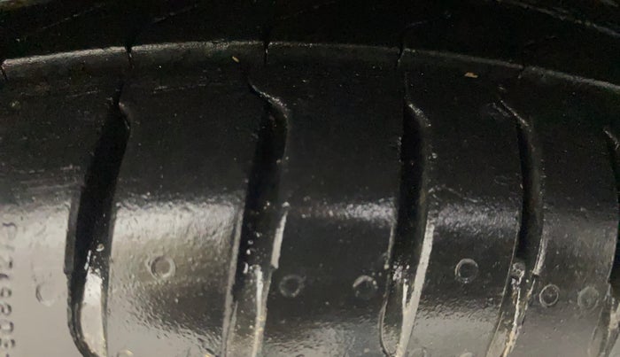 2019 Hyundai GRAND I10 NIOS SPORTZ AMT 1.2 KAPPA VTVT, Petrol, Automatic, 26,632 km, Right Front Tyre Tread