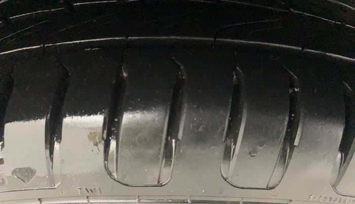 2019 Hyundai GRAND I10 NIOS SPORTZ AMT 1.2 KAPPA VTVT, Petrol, Automatic, 26,632 km, Right Rear Tyre Tread