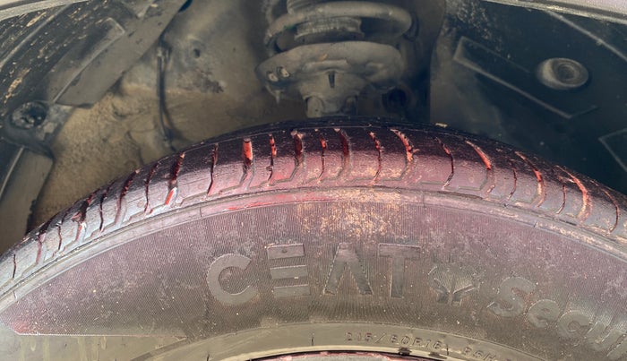 2023 KIA SONET HTX 1.5D IMT, Diesel, Manual, 64,299 km, Right Front Tyre Tread