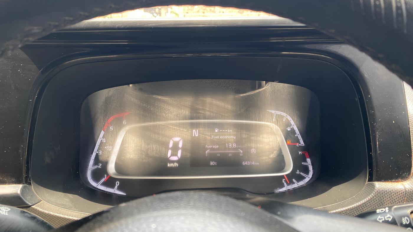 2023 KIA SONET HTX 1.5D IMT, Diesel, Manual, 64,299 km, Odometer Image