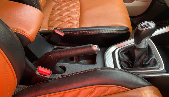 2023 KIA SONET HTX 1.5D IMT, Diesel, Manual, 64,299 km, Gear Lever