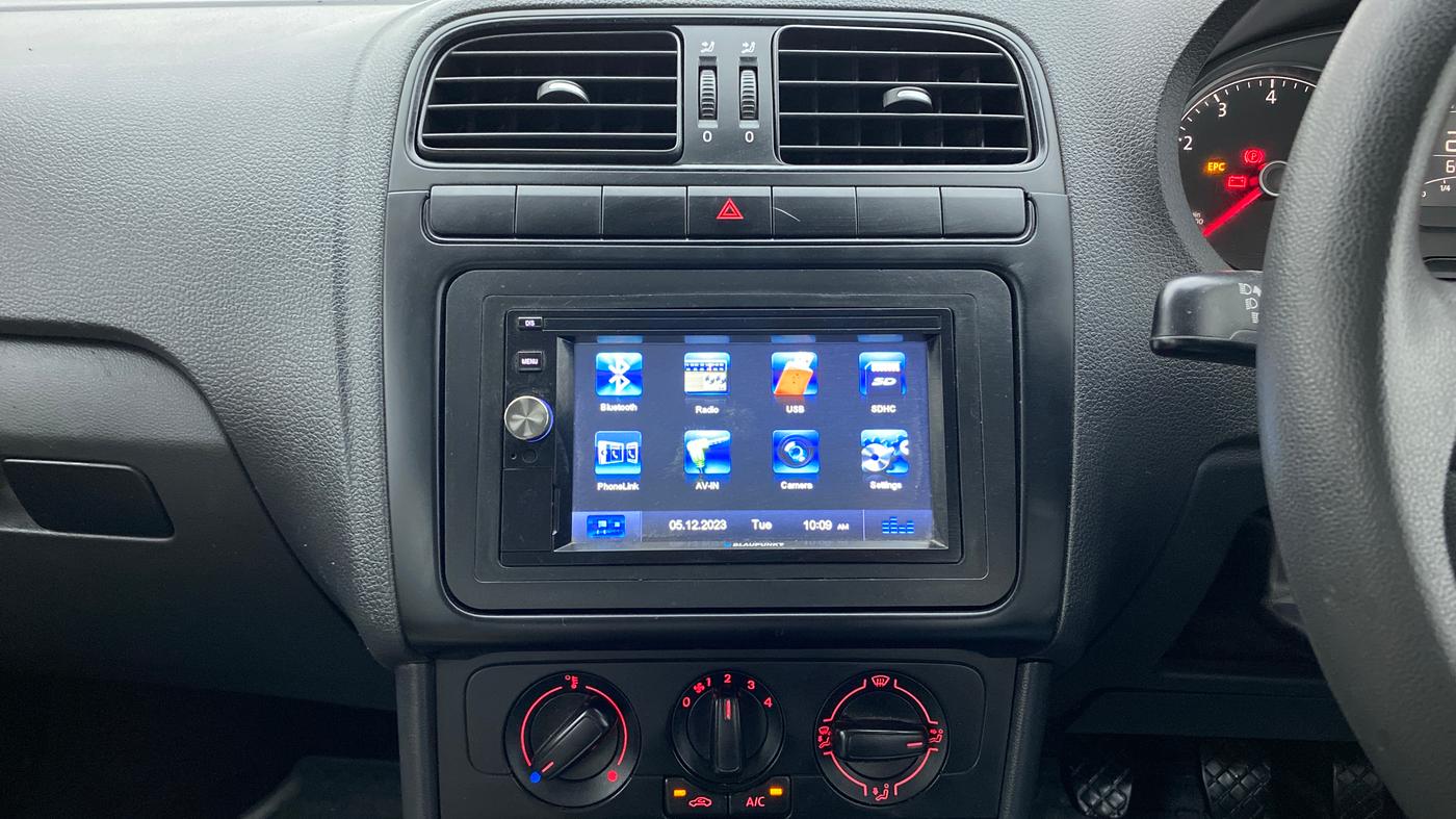 2018 Volkswagen Polo TRENDLINE 1.0L, Petrol, Manual, 69,331 km, Air Conditioner