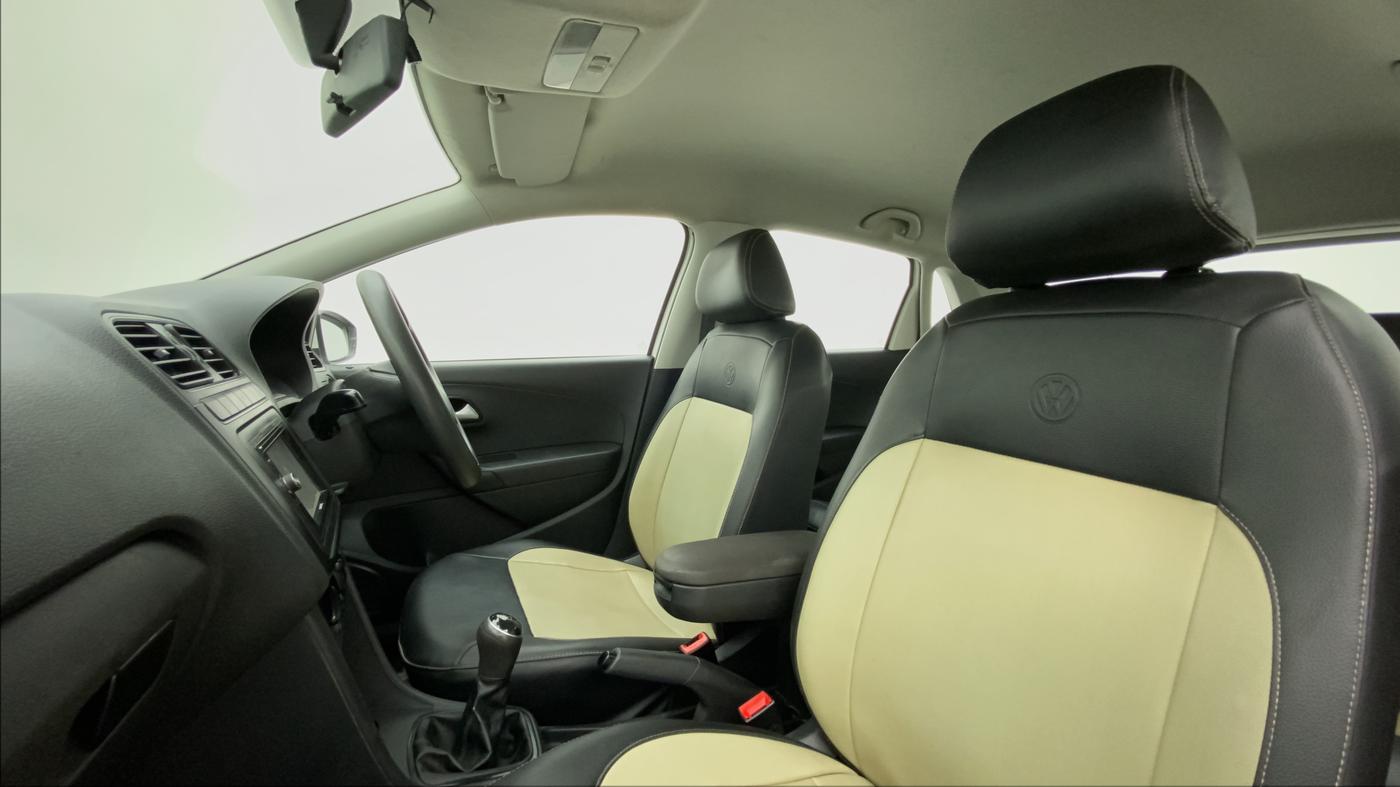 2018 Volkswagen Polo TRENDLINE 1.0L, Petrol, Manual, 69,331 km, Right Side Front Door Cabin