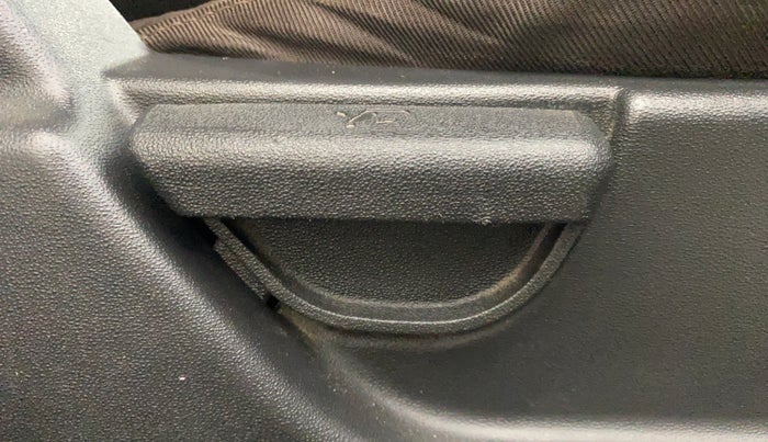 2014 Hyundai i20 SPORTZ 1.4 CRDI, Diesel, Manual, 75,389 km, Driver Side Adjustment Panel