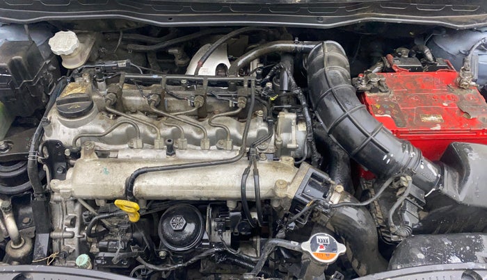 2014 Hyundai i20 SPORTZ 1.4 CRDI, Diesel, Manual, 75,389 km, Engine View