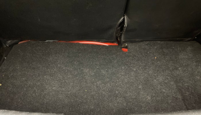 2017 Maruti Swift VDI, Diesel, Manual, 1,07,604 km, Boot Inside