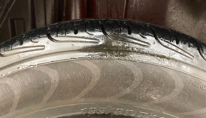 2017 Maruti Swift VDI, Diesel, Manual, 1,07,604 km, Right Rear Tyre Tread