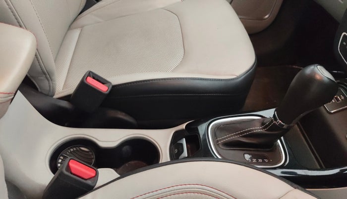 2018 Jeep Compass LIMITED 1.4 PETROL AT, Petrol, Automatic, 70,787 km, Gear Lever