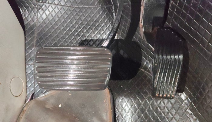 2018 Jeep Compass LIMITED 1.4 PETROL AT, Petrol, Automatic, 70,787 km, Pedals