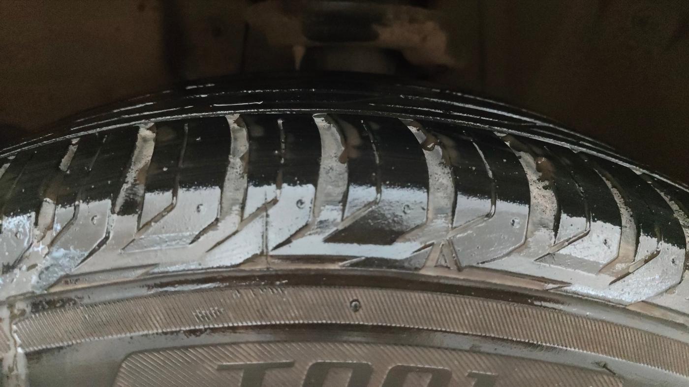 2018 Jeep Compass LIMITED 1.4 PETROL AT, Petrol, Automatic, 70,787 km, Left Front Tyre Tread