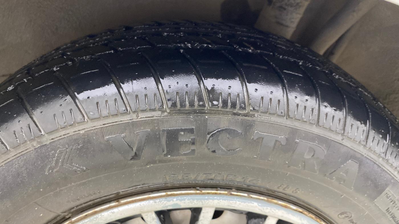 2017 Nissan Sunny XE D, Diesel, Manual, 86,191 km, Left Rear Tyre Tread